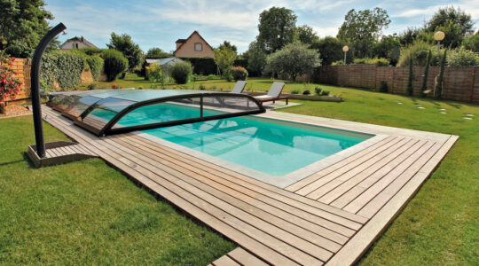 piscine avec abri