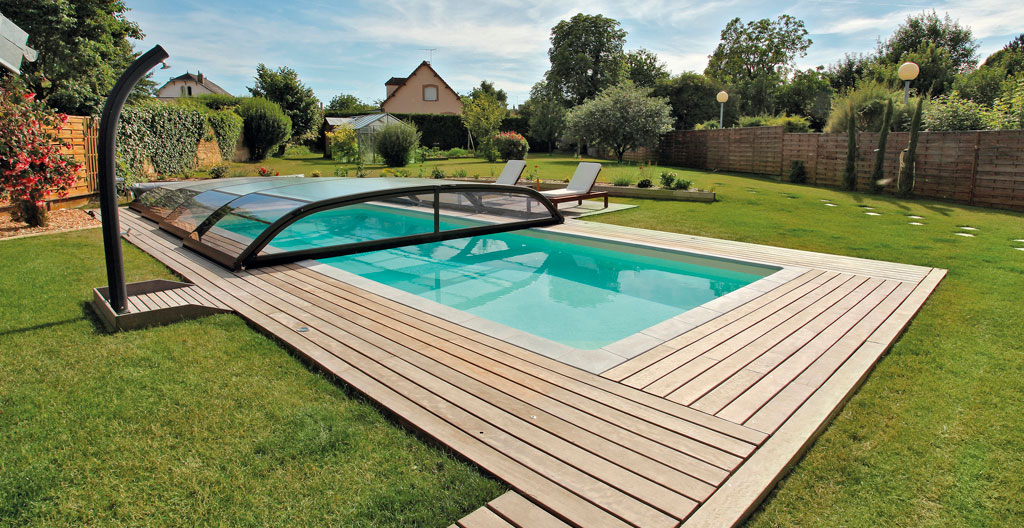 piscine avec abri